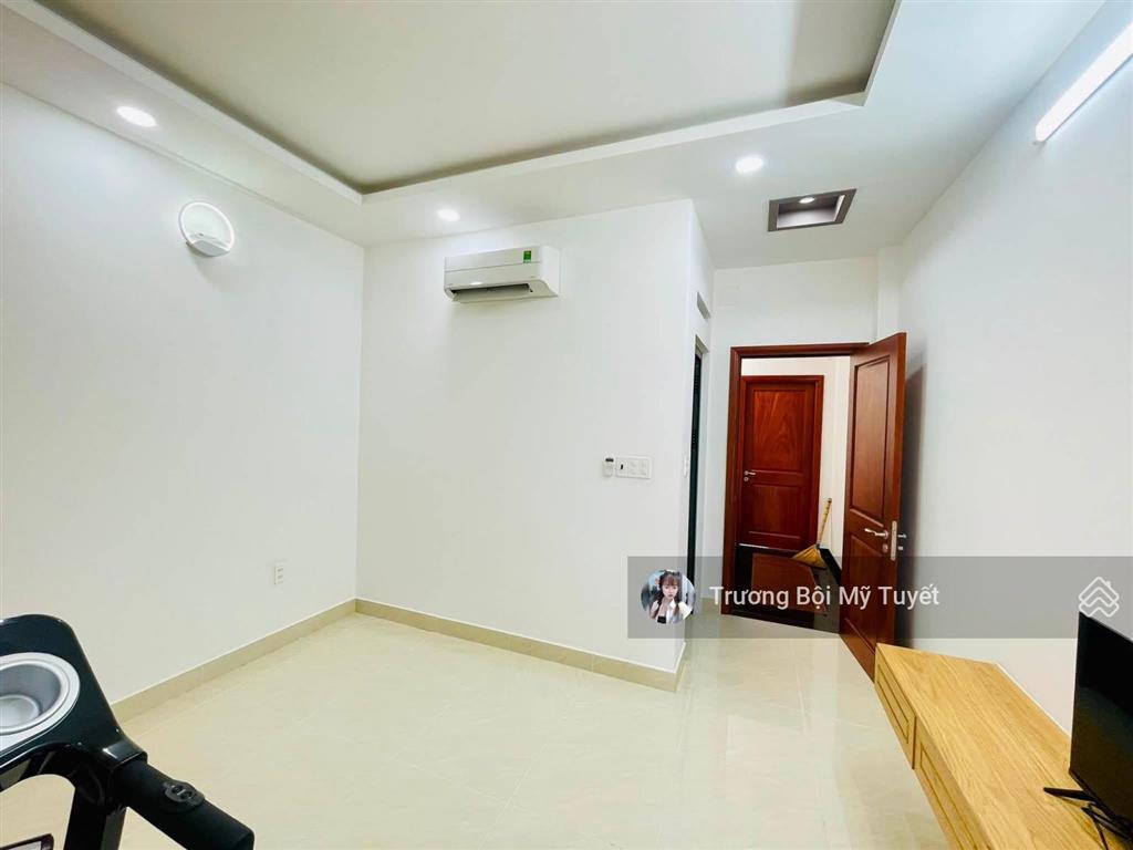 Sát mặt tiền  nhà 5 tầng  đường 8m  gần hoà bình  tô hiệu  tặng nội thất  chỉ hơn 7 tỷ