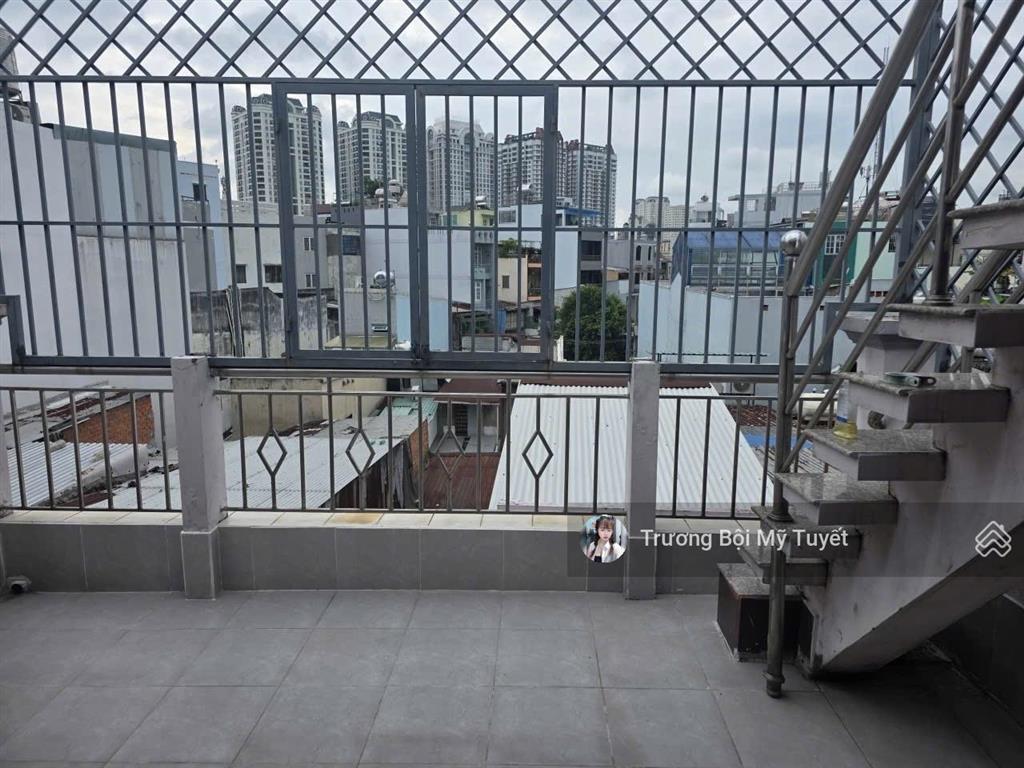 Sát mặt tiền  nhà 4 tầng  lãnh binh thăng  3/2  bề ngang 4.7m  quận 11  nhỉnh nhẹ 5 tỷ