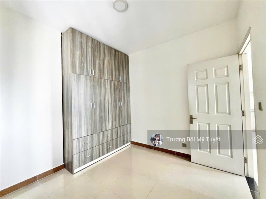 Cho thuê căn hộ 2pn  52m2  đường lạc long quân  gần đầm sen  quận 11  chỉ hơn 8 triệu/ tháng