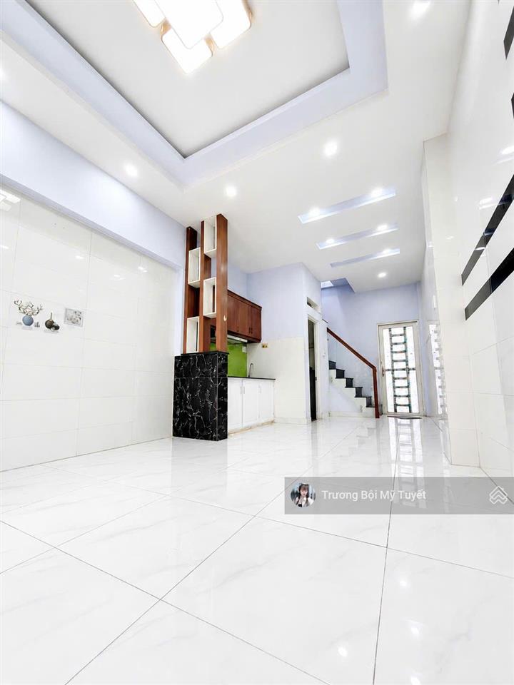 Đường kinh doanh  nhà 2 tầng  60m2 xây dựng  lạc long quân  đầm sen quận 11  chỉ hơn 4 tỷ