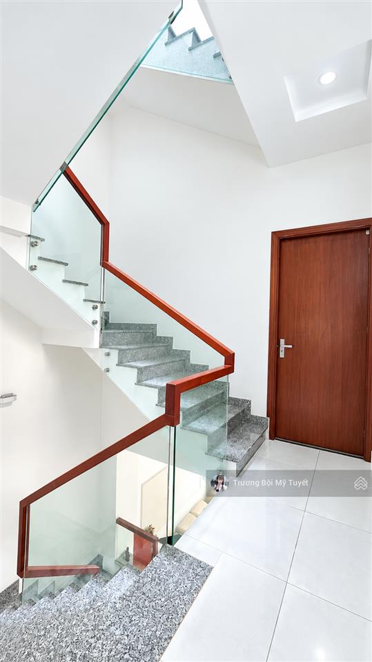 Mặt tiền kinh doanh  nhà 5 tầng  nguyễn văn luông  quận 6  có thang máy  chỉ hơn 20 tỷ