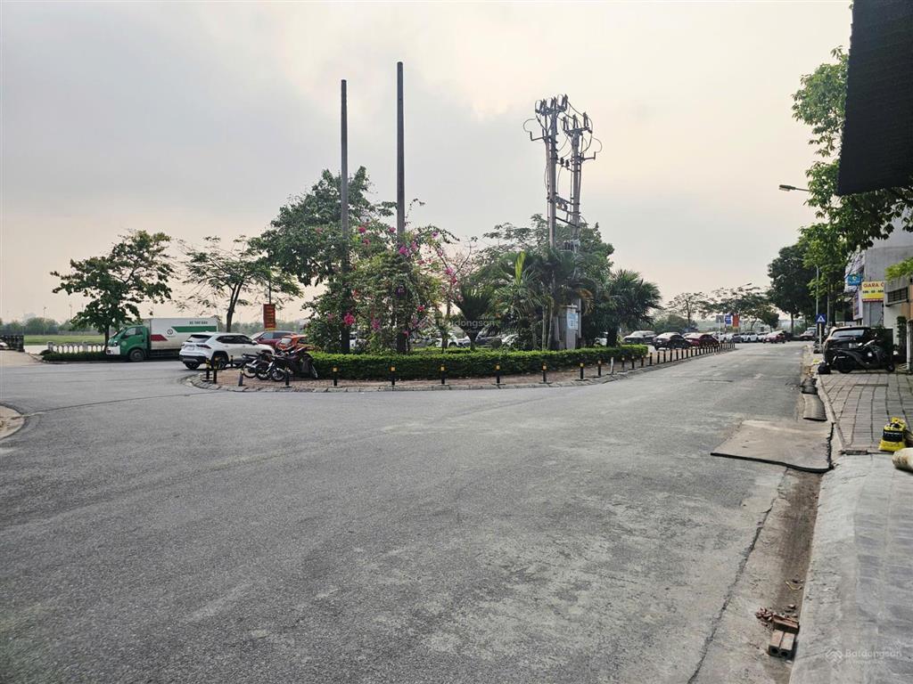 Hạ giá sốc, 82m2 đất phố phúc lợi  long biên, ngay đường ô tô đỗ, chỉ 6.7 tỷ