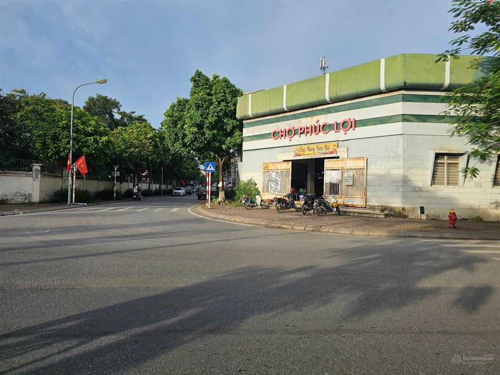 Hạ giá sốc, 82m2 đất phố phúc lợi  long biên, ngay đường ô tô đỗ, chỉ 6.7 tỷ