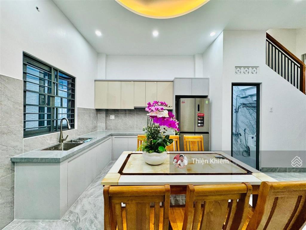 Nhà bán 4.85m x 15m đường 5m thống nhất  p. 11  gò vấp  4 tầng xây mới