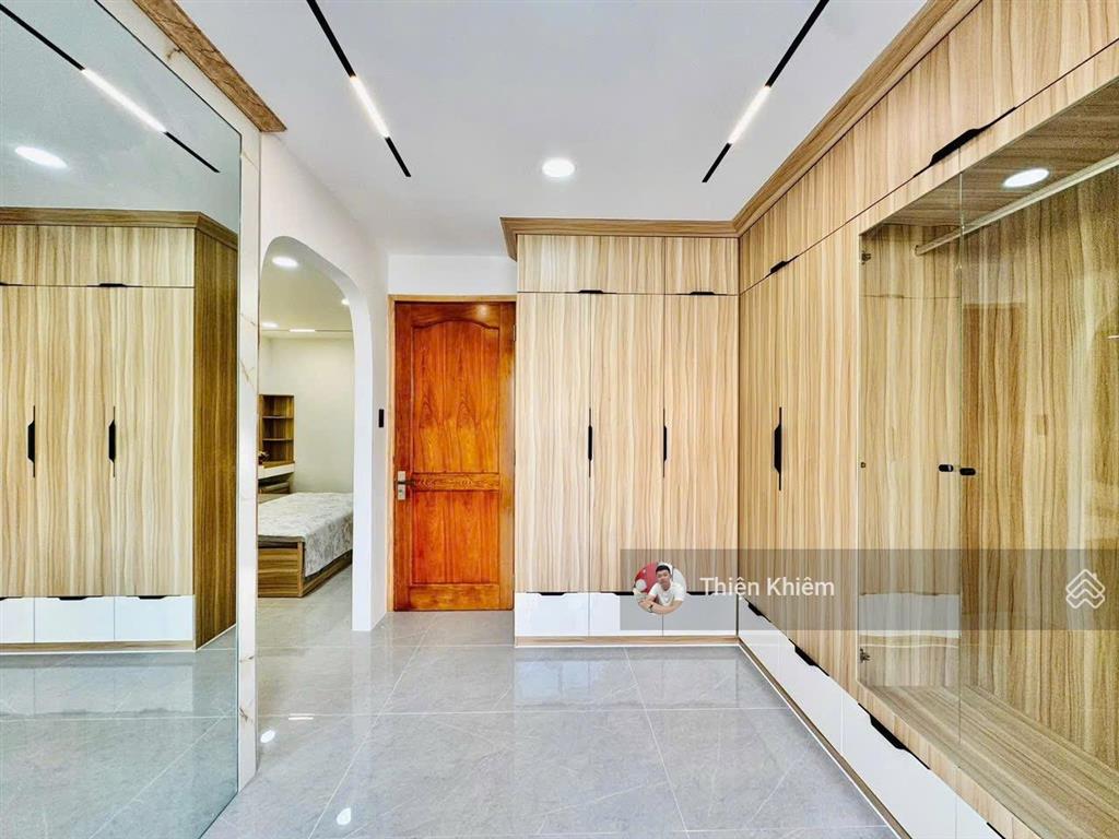 8.6 tỷ  nhà có thang máy đường nguyễn oanh  p.17  gò vấp  5 lầu mới  6m x 9m