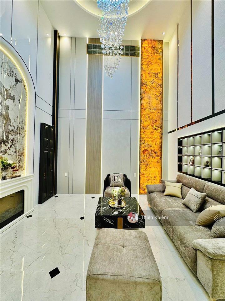 Nhà có thang máy kế bên ubnd đường nguyễn thái sơn  p.5  gò vấp  4.5m x 14m  5 lầu  10.9 tỷ