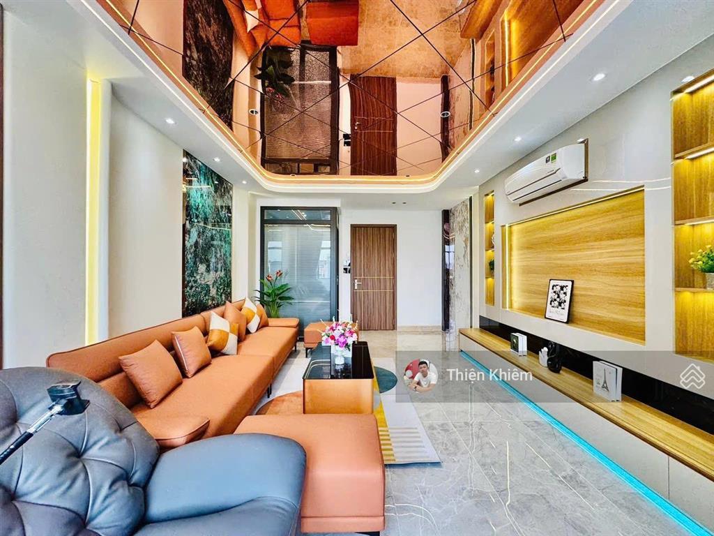Nhà bán 1/ có thang máy đường lê đức thọ  p16  gò vấp  4m x 24m  5 lầu đường oto 6m