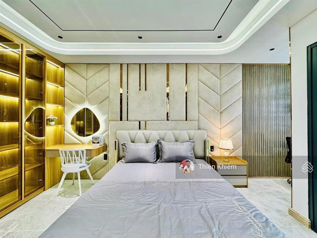 Nhà bán 1/ có thang máy đường lê đức thọ  p16  gò vấp  4m x 24m  5 lầu đường oto 6m