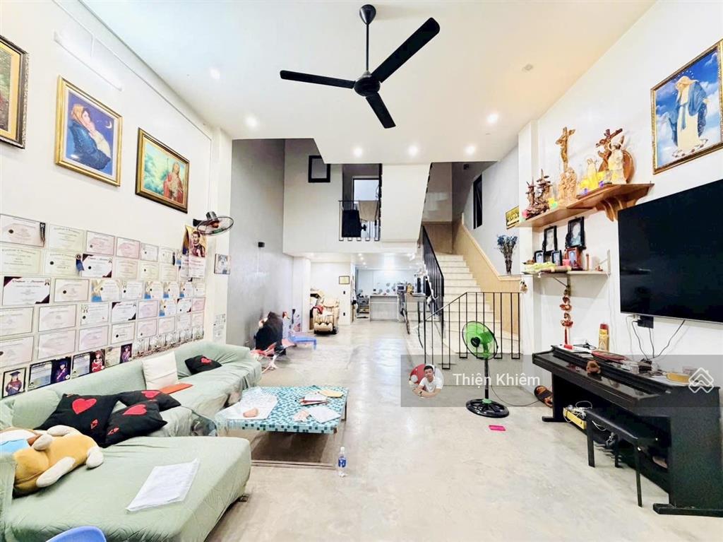 Nhà bán 5.3m x 19m dtcn 100m2 đường nguyễn văn công  p.3  gò vấp  4 lầu mới  8.98 tỷ