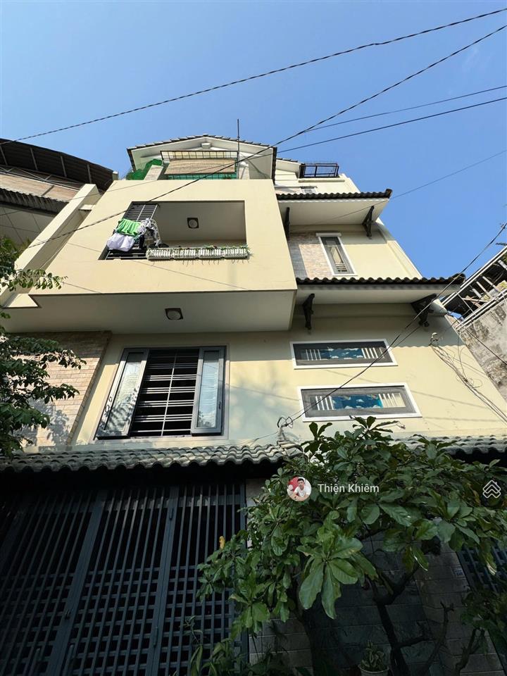 Nhà bán bề ngang 8m gần mặt tiền dương quảng hàm  p5  gò vấp