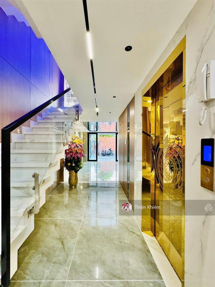 Nhà phố có thang máy 4.2m x 18.5m đường phạm văn chiêu  p.9  gò vấp  đường 6m oto vào nhà