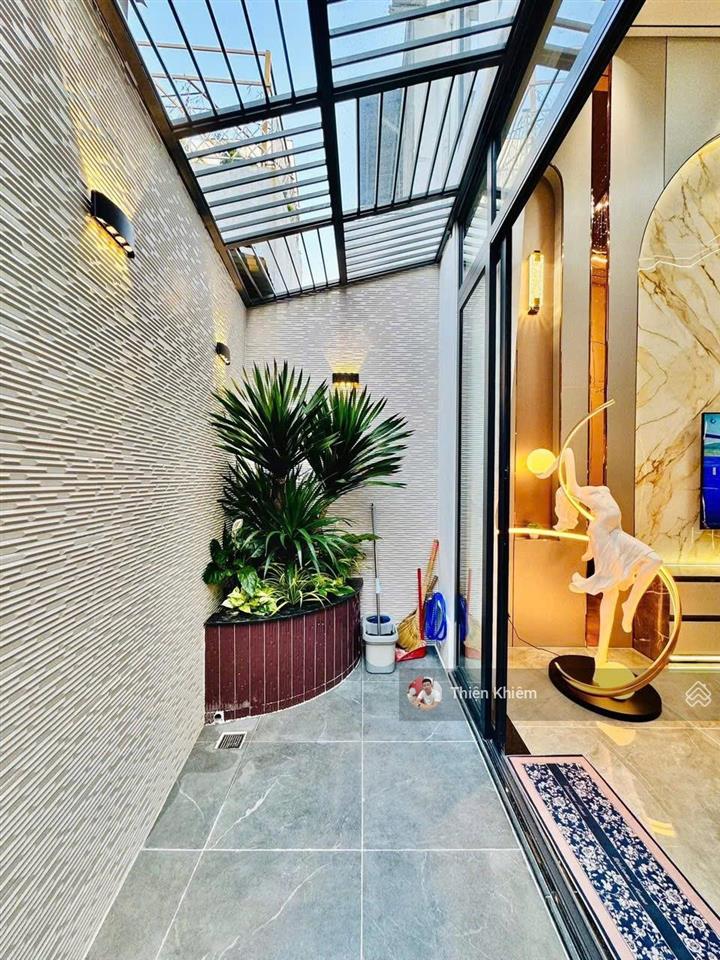 Nhà phố có thang máy 4.2m x 18.5m đường phạm văn chiêu  p.9  gò vấp  đường 6m oto vào nhà