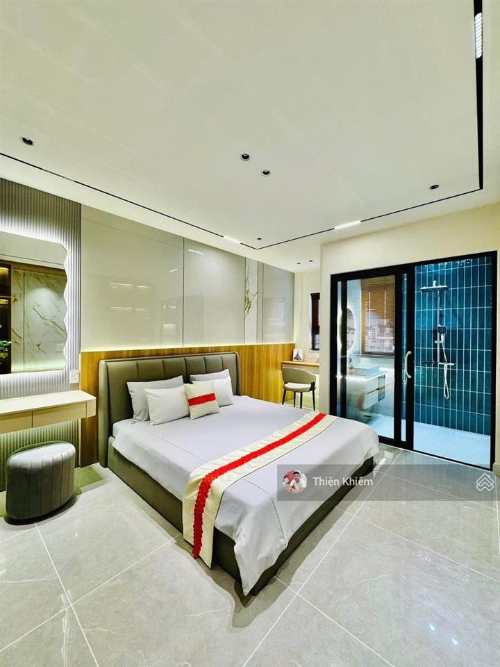Nhà phố có thang máy 4.2m x 18.5m đường phạm văn chiêu  p.9  gò vấp  đường 6m oto vào nhà