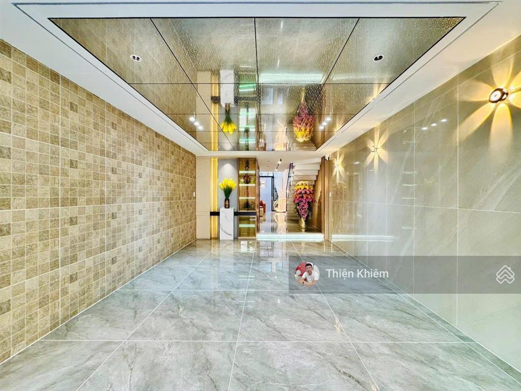Nhà phố có thang máy 4.2m x 18.5m đường phạm văn chiêu  p.9  gò vấp  đường 6m oto vào nhà