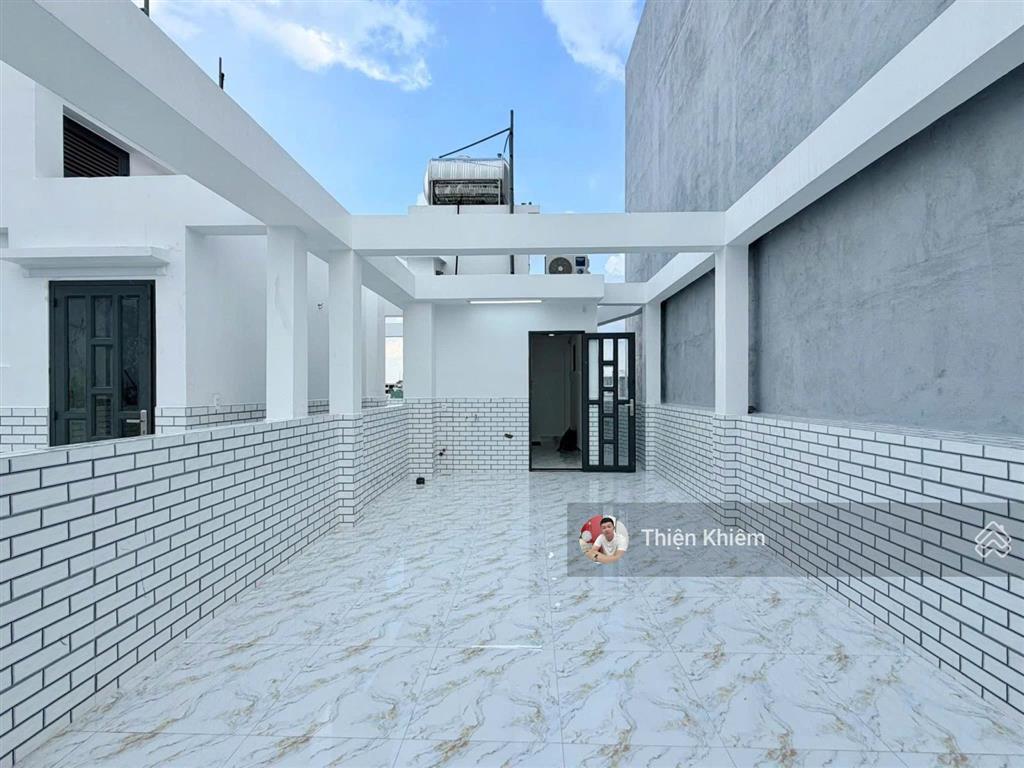 Nhà bán 4.2m x 16m có thang máy đối diện cityland dương quảng hàm  p5  gò vấp  6 lầu mới