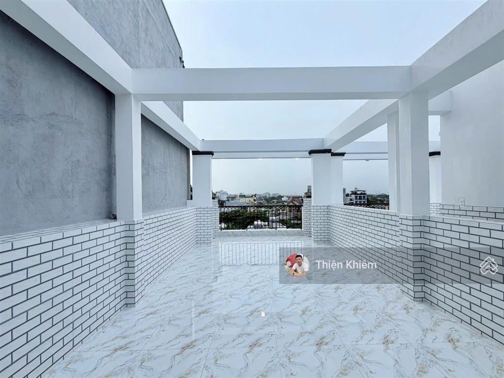 Nhà bán 4.2m x 16m có thang máy đối diện cityland dương quảng hàm  p5  gò vấp  6 lầu mới