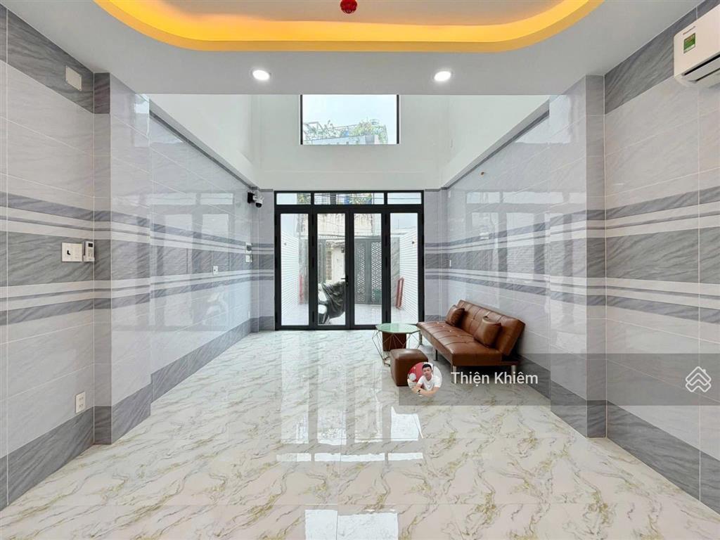 Nhà bán 4.2m x 16m có thang máy đối diện cityland dương quảng hàm  p5  gò vấp  6 lầu mới