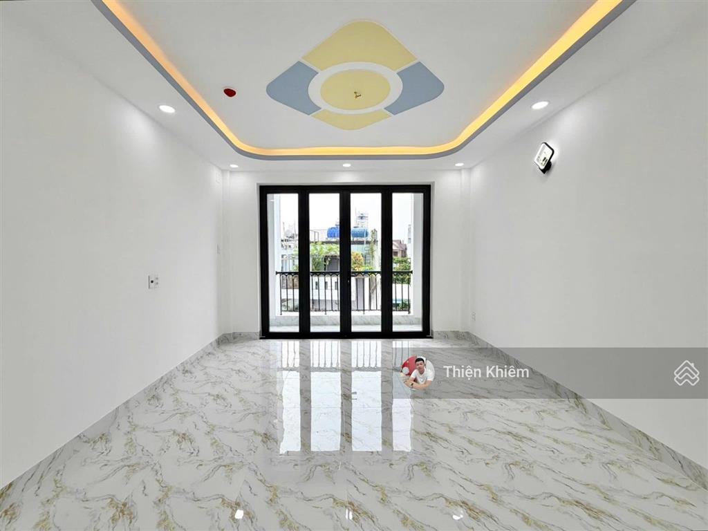 Nhà bán 4.2m x 16m có thang máy đối diện cityland dương quảng hàm  p5  gò vấp  6 lầu mới