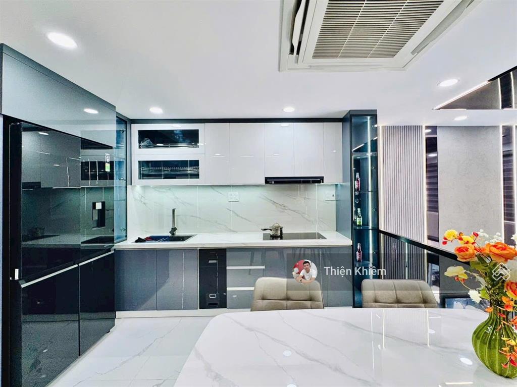 Nhà bán có thang máy kế bên công viên văn hóa gò vấp  nguyễn văn lượng  p17  5 lầu mới