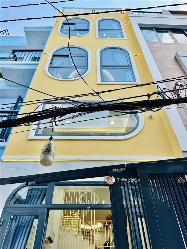 Nhà bán kế bên chợ gò vấp đường lý thường kiệt  p7  gò vấp  5 lầu mới