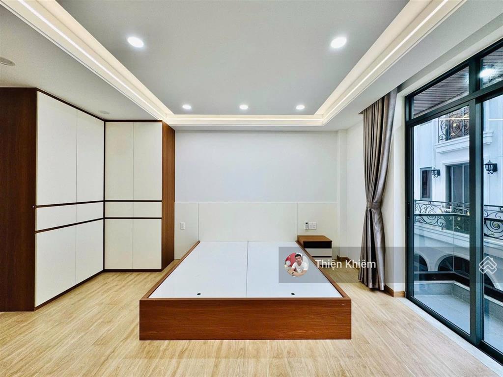 Nhà có thang máy gần mặt tiền dương quảng hàm  p6  gò vấp  4.8m x 17m  5 lầu
