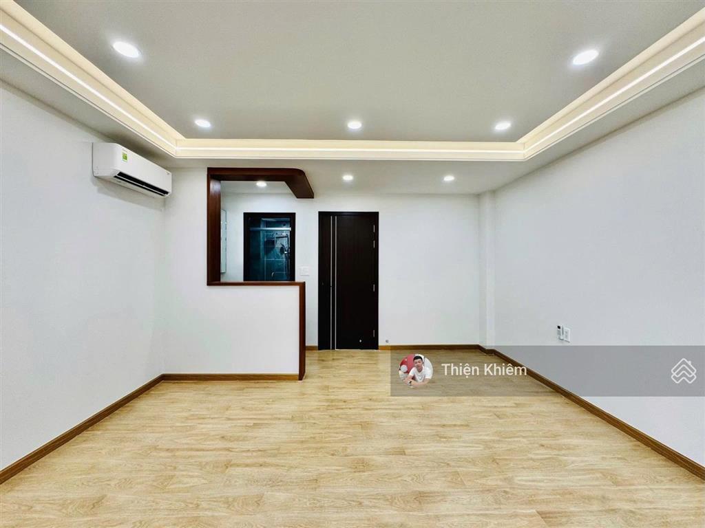 Nhà có thang máy gần mặt tiền dương quảng hàm  p6  gò vấp  4.8m x 17m  5 lầu