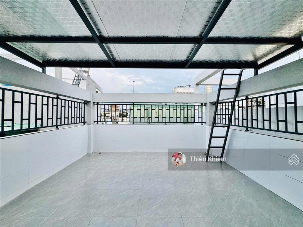 Nhà có thang máy gần mặt tiền dương quảng hàm  p6  gò vấp  4.8m x 17m  5 lầu
