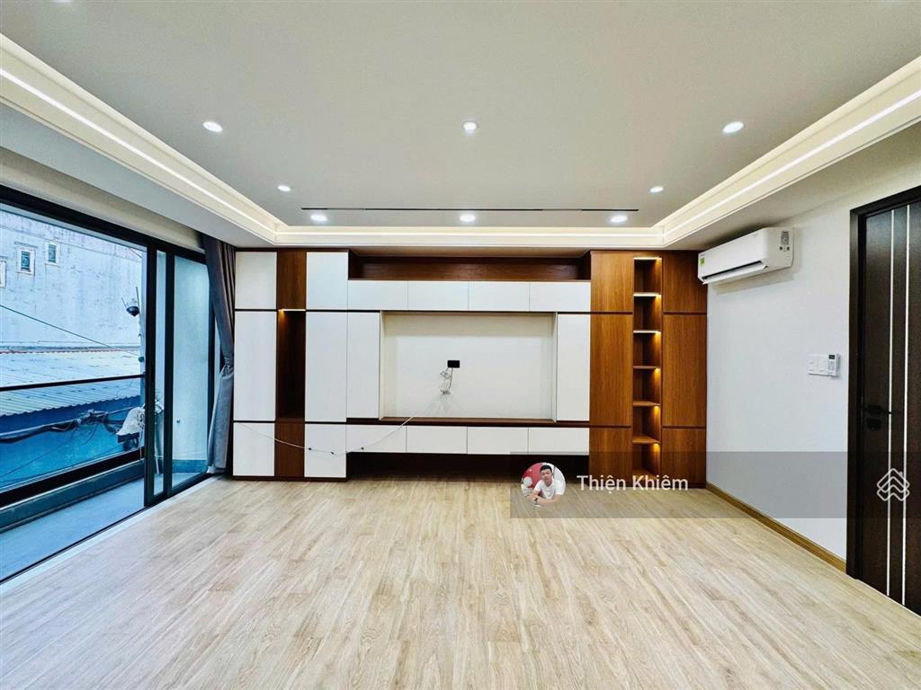 Nhà có thang máy gần mặt tiền dương quảng hàm  p6  gò vấp  4.8m x 17m  5 lầu