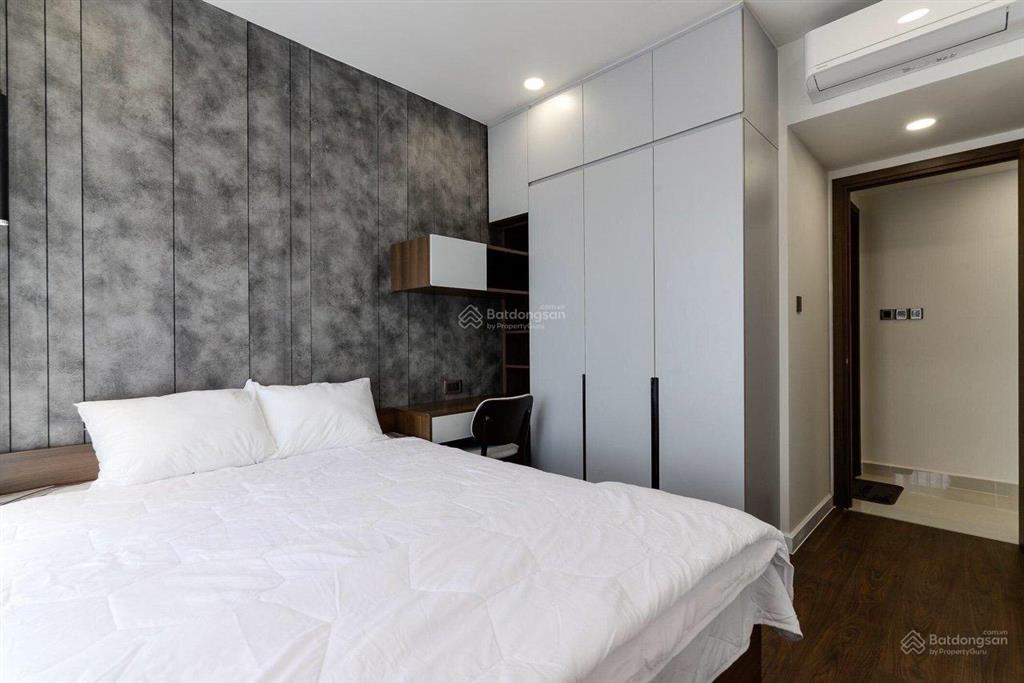 Tin thật 100% ! bán saigon royal 105m2  3pn, căn góc view sông sg, giá chỉ 17 tỷ.  0941 190 ***
