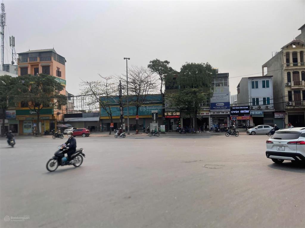 Chính chủ cho thuê mặt bằng cửa hàng showroom mặt đường ngọc hồi dt 348m2