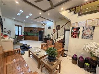 Mặt ngõ kinh doanh tháng máy ô tô giá rẻ nhà đẹp phố ngọc lâm