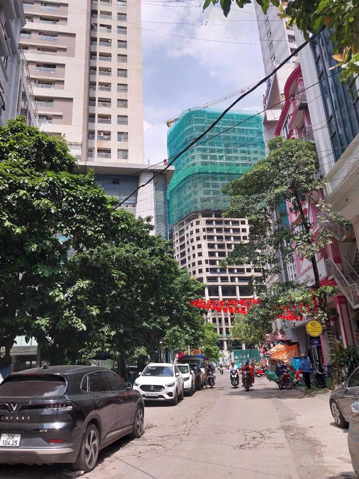 Bán nhà riêng, nguyên căn đường lê văn lương, 30m ra đường lvl, dt 156m2, mt 9m, 46 tỷ. 0981 585 ***
