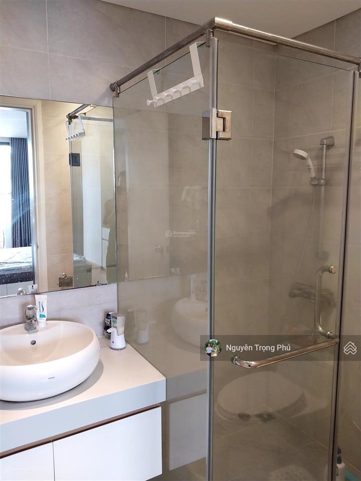 Bán chung cư hong kong tower đống đa  lô góc  2 thoáng  74,5m2 2n 2wc giá 6,7tỷ.  0981 585 ***