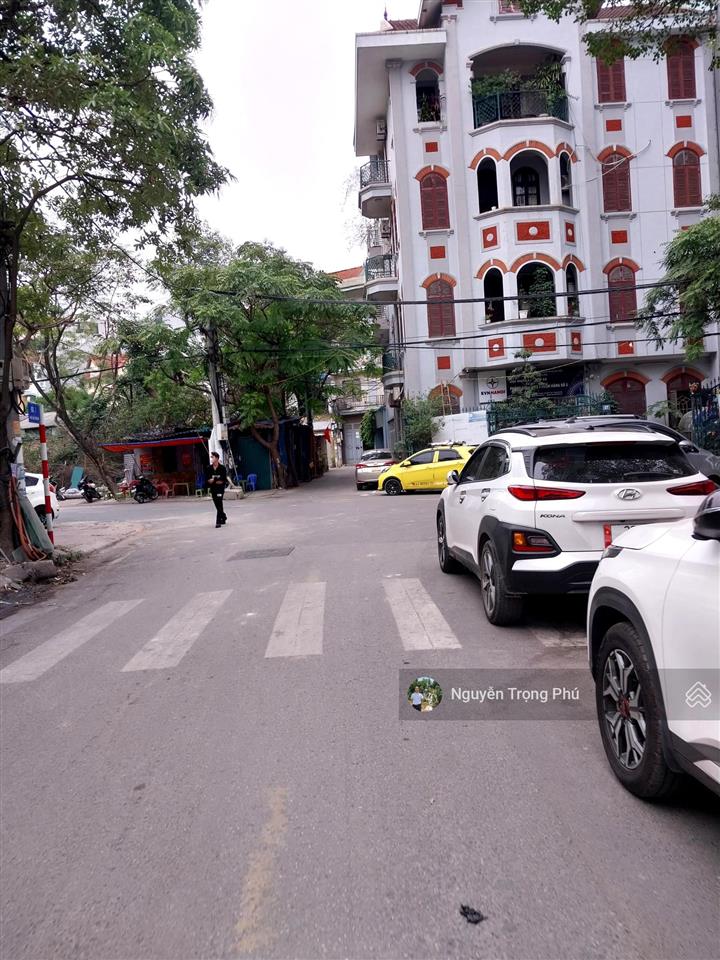 Bán nhà đất tại phố đỗ nhuận, bắc từ liêm  lô góc  vỉa hè 103m2  4t mt 20m, 33.6 tỷ. 0981 585 ***