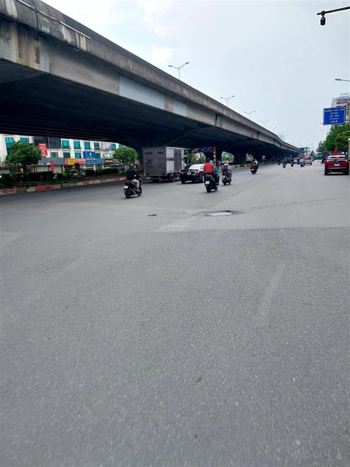 Bán nhà khuất duy tiến, lk licogi 13 khuất duy tiến, dt 148m2, 5t, mt 7.2m, giá 52,5 tỉ. 0981 585 ***