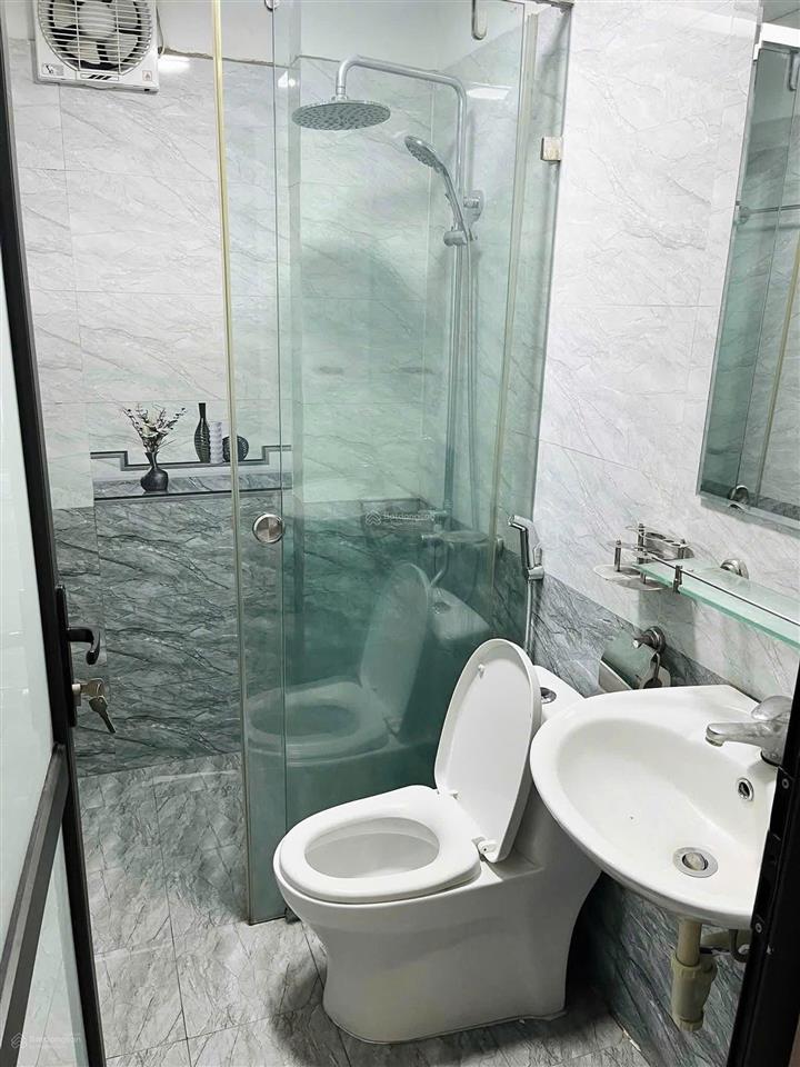 Cho thuê nhà nguyên căn, nhà riêng tại phường khương đình, thanh xuân, 5t, 5pn, 4wc, 40m2, 15tr/th