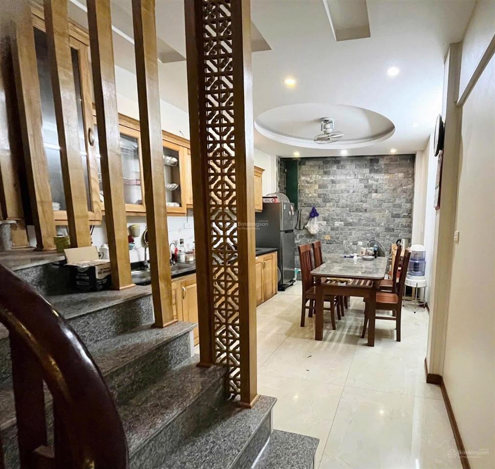 Cho thuê nhà nguyên căn, nhà riêng tại phường khương đình, thanh xuân, 5t, 5pn, 4wc, 40m2, 15tr/th