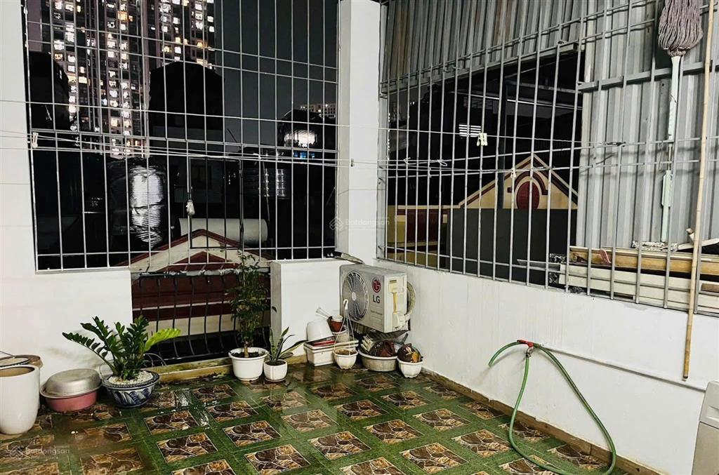 Cho thuê nhà nguyên căn, nhà riêng tại phường khương đình, thanh xuân, 5t, 5pn, 4wc, 40m2, 15tr/th