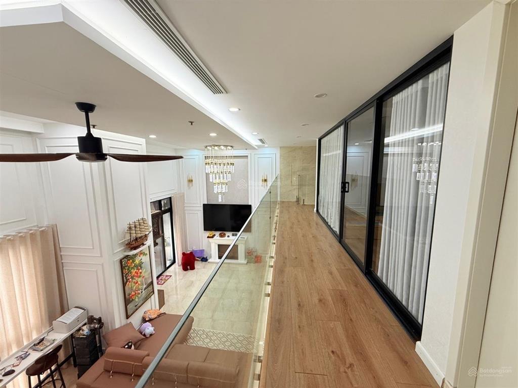 Bán căn hộ chung cư royal city nguyễn trãi thanh xuân, dt 190m2, 2 tầng duplex, 4pn, 3wc, giá 20 tỉ