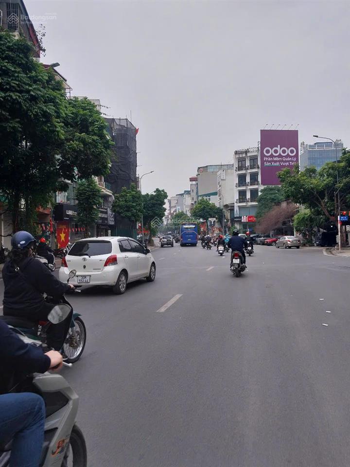 Bán nhà mặt phố tại đường trần phú, quận ba đình, dt 240m2, mt 10m, giá 350 tỷ. 0981 585 ***