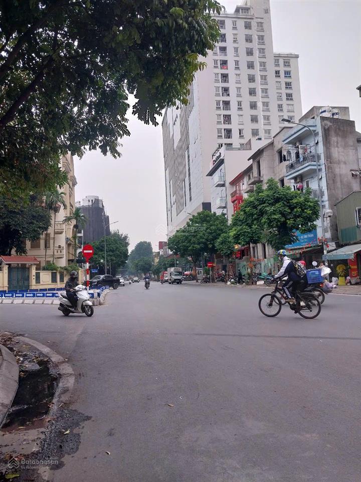 Bán nhà mặt phố tại đường trần phú, quận ba đình, dt 240m2, mt 10m, giá 350 tỷ. 0981 585 ***