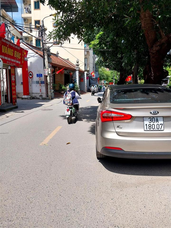 Bán nhà mặt phố tại đường xuân đỉnh, quận bắc từ liêm, dt 190m2, mt 8m, 2t, giá 35 tỷ. 0981 585 ***