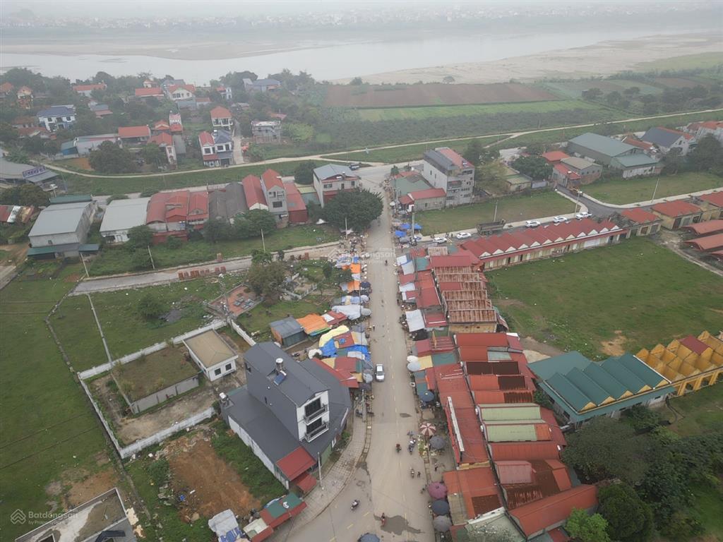 Đất ngay cổng chợ thị trấn hưng hoá lô góc 2 mặt tiền chính chủ