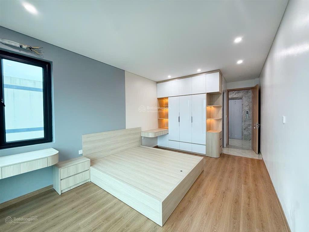 Bán 6 tầng thang máy, vân côn, sơn đồng đại lộ thăng long, 6tỷ, 38m2 pháp lý đầy đủ hướng đông