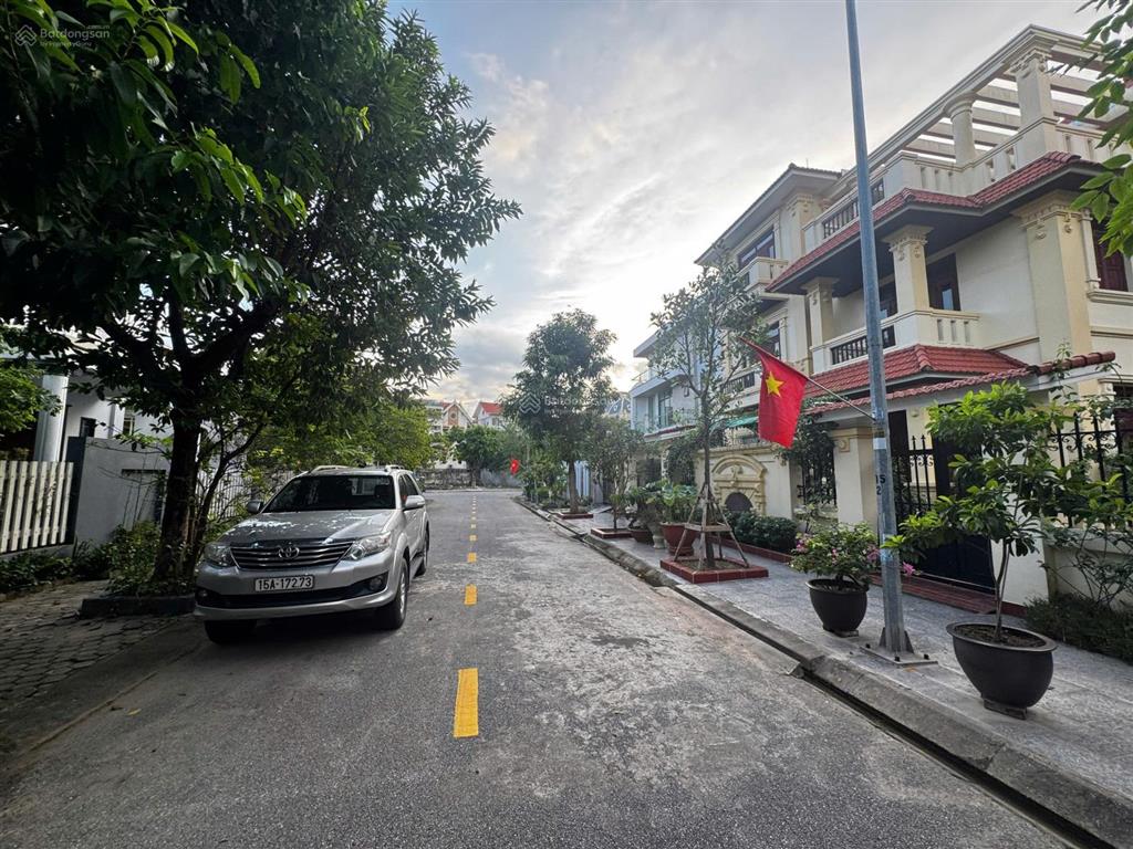 Cần tiền bán nhanh biệt thự 300m2 sao đỏ, anh dũng, dương kinh, hải phòng