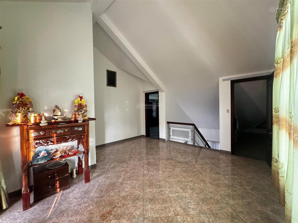 Cần tiền bán nhanh biệt thự 300m2 sao đỏ, anh dũng, dương kinh, hải phòng