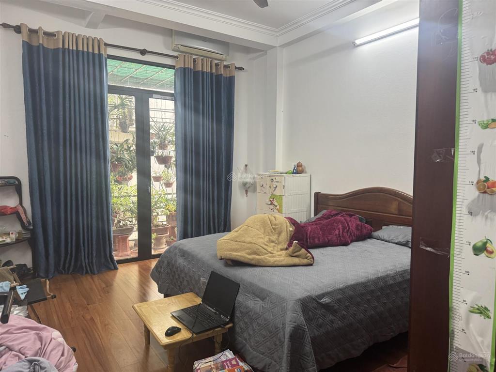 Chính chủ tôi muốn bán căn nhà 4 tầng phố hoa lâm việt hưng hà nội nhà tôi tự xây còn mới