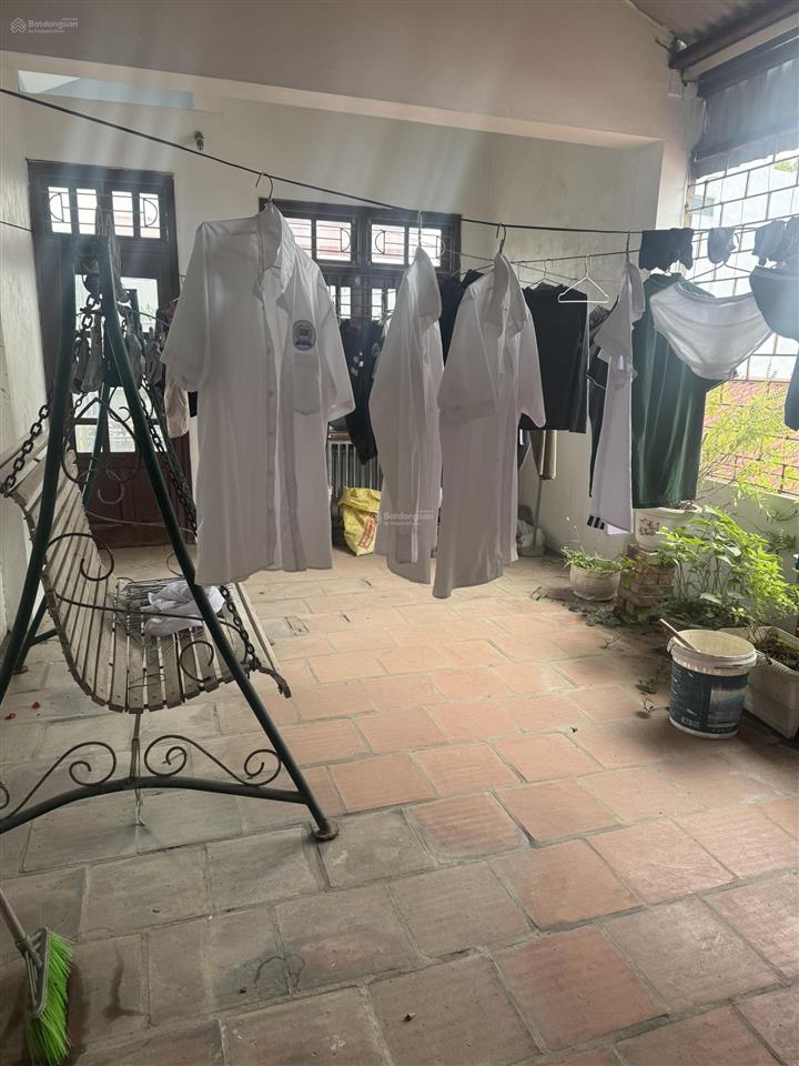 Chính chủ tôi muốn bán căn nhà 4 tầng phố hoa lâm việt hưng hà nội nhà tôi tự xây còn mới