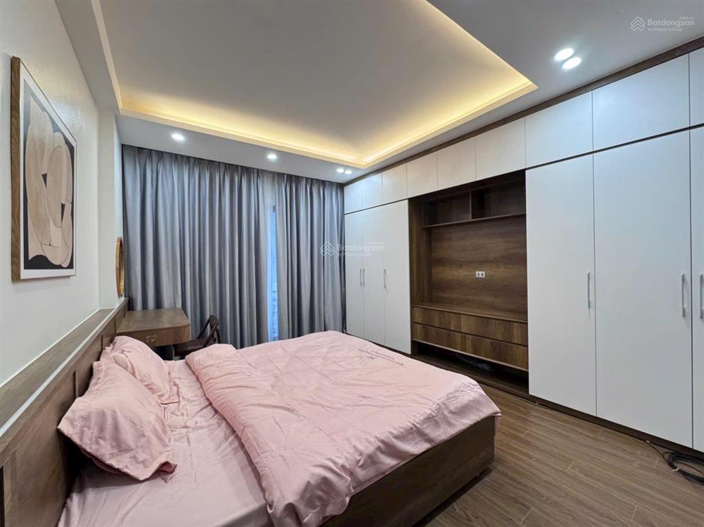 Chính chủ nhờ bán căn nhà ngọc thuỵ bồ đề hàng sóm khai sơn diện tích 40m2 xây 43m x 6 tâng