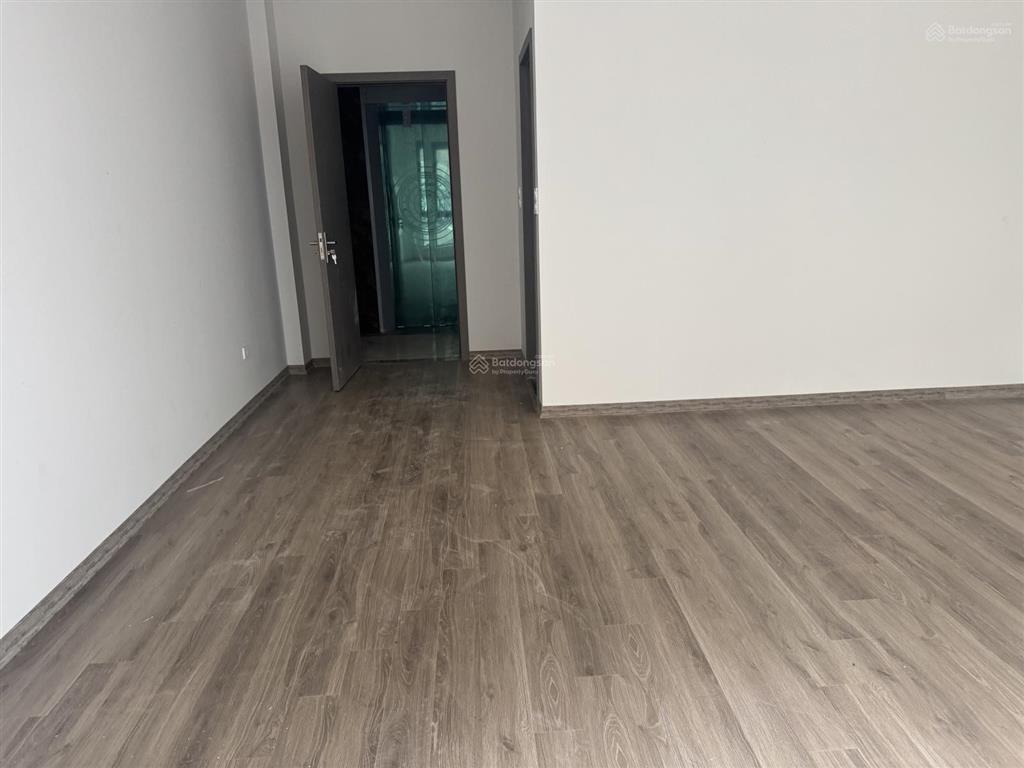 Chủ nhà nhờ bán căn nhà 7 tầng thang máy ô tô tầng 1 nhà phong cách mỗi tầng 1 phòng giá hời khu